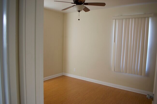 Bedroom - 7000 Glasgow Ave