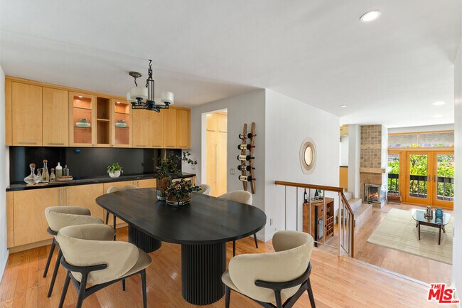 Building Photo - 17087 Palisades Cir