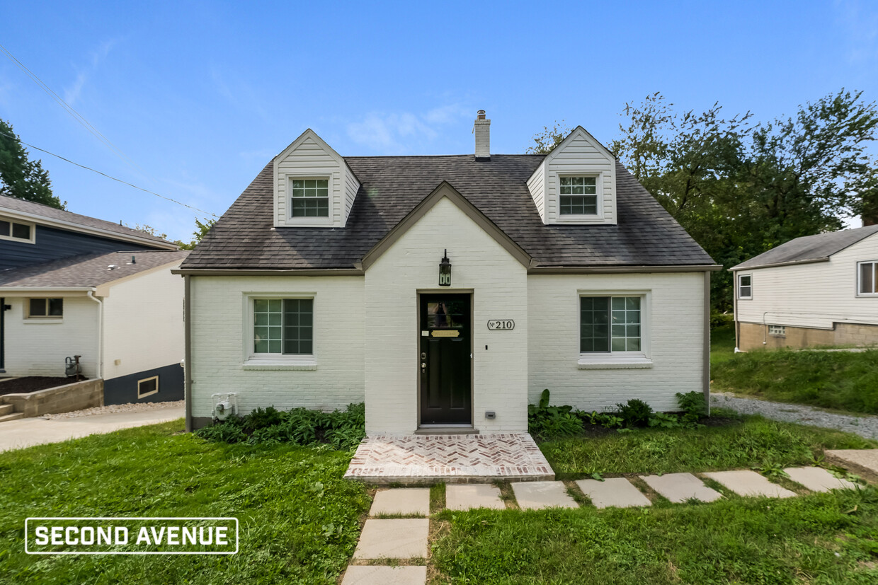 Primary Photo - 210 Rosecrest Dr