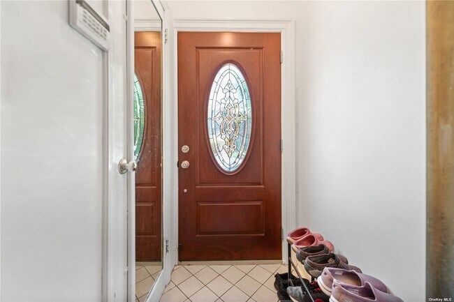 Foto del edificio - 82-38-82167 167th St