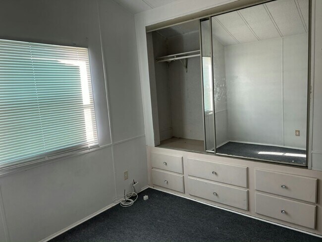 Foto del edificio - 6105 Land O' Lakes Blvd