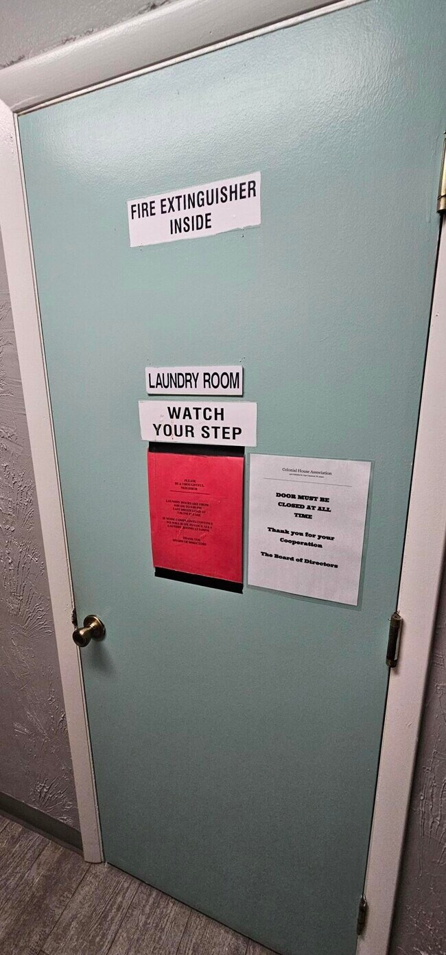 Foto del edificio - 230 Columbia Dr