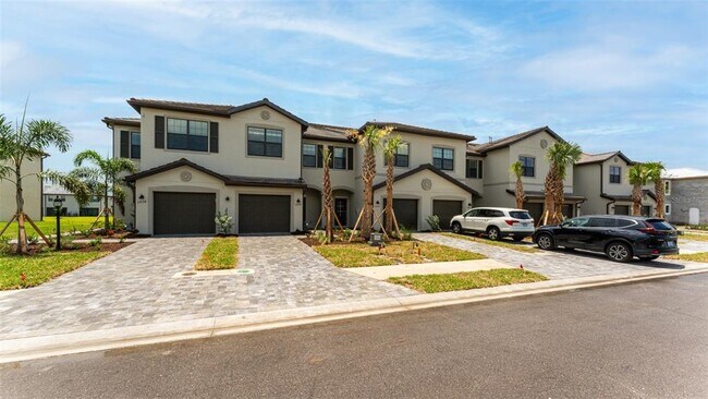 Building Photo - 15126 Sunny Day Dr