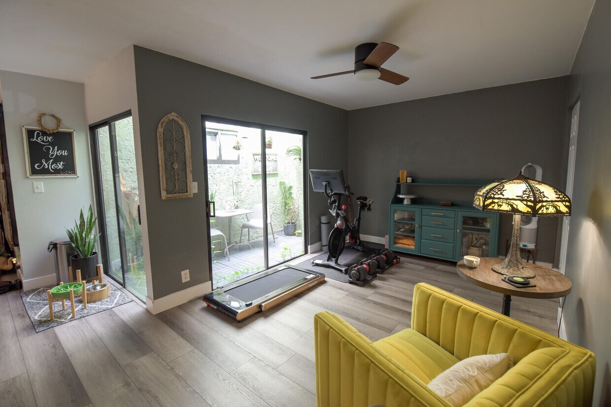 Foto principal - 8356 NW 37th Pl