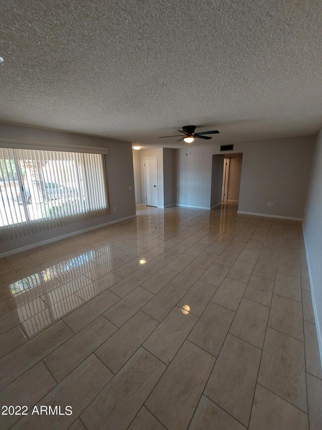 Building Photo - 13204 W Hyacinth Dr