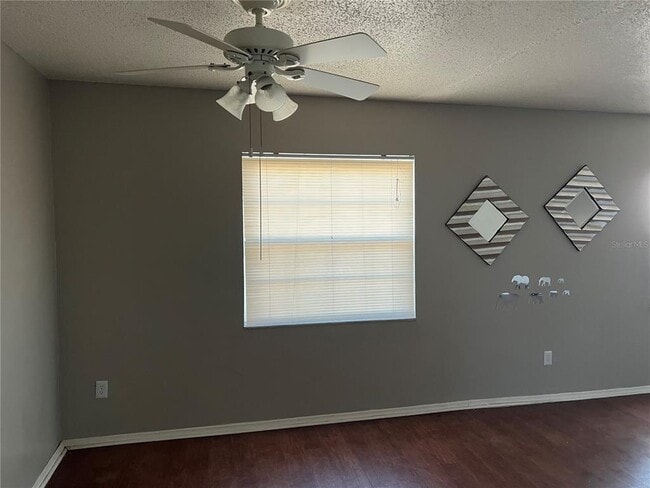 Building Photo - 9138 Tudor Dr