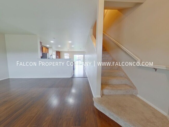 Foto del edificio - 7973 Buckeye Tree Ln