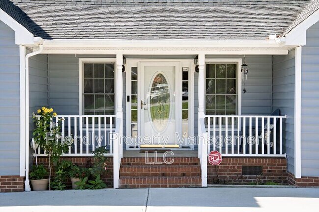 Foto del edificio - 1608 Rogers Pointe Ln