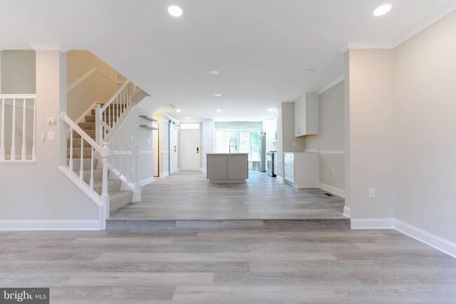 Building Photo - 21136 Winding Brook Square