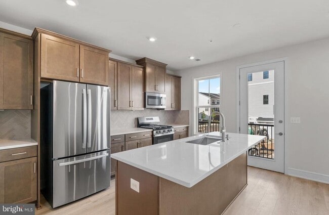 Building Photo - 43298 Farringdon Sq