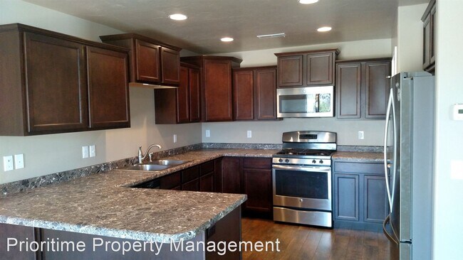 Building Photo - 3 br, 2.5 bath House - 35 N 1800 W