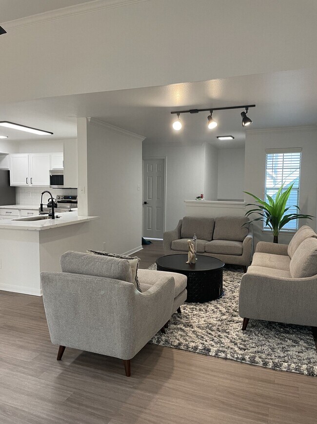 Foto del edificio - Comfort Meets Convenience in North Houston