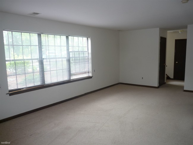 Building Photo - 1 br, 1 bath  - 567 West Ave Ivy West