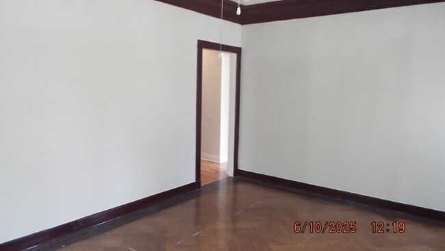 Building Photo - 1427 Schley Ave