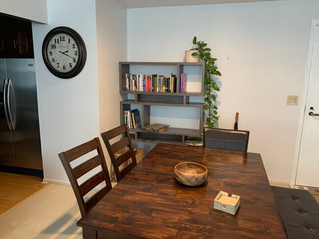 Dining room - 128 N 13th St