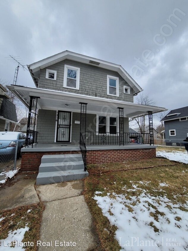 Primary Photo - 3 br, 1 bath House - 1316 W Delaware Avenue