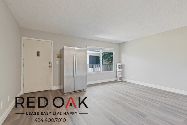 Foto del edificio - Cheerful and Sun-Drenched One Bedroom with...