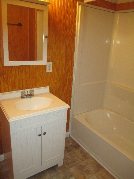 Building Photo - Single Family Homw