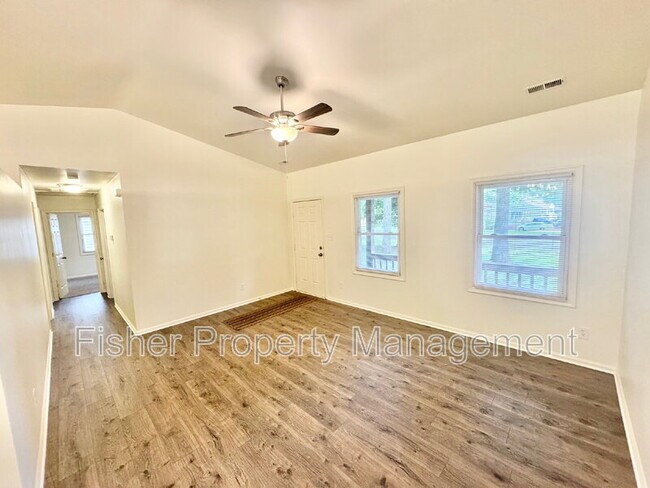 Foto del edificio - 11006 Blossomwood Rd