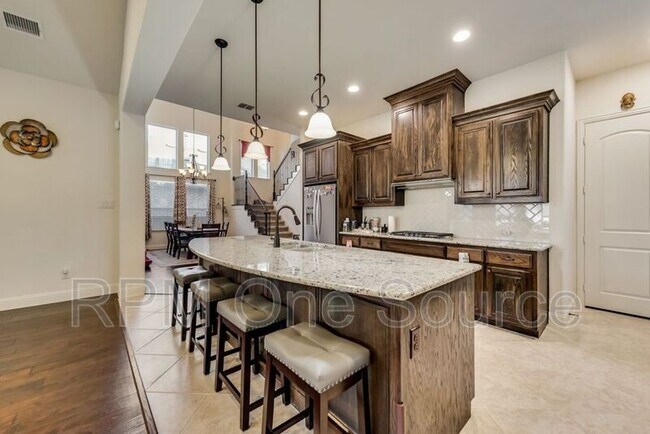 Foto del edificio - 3708 Perkins Ln