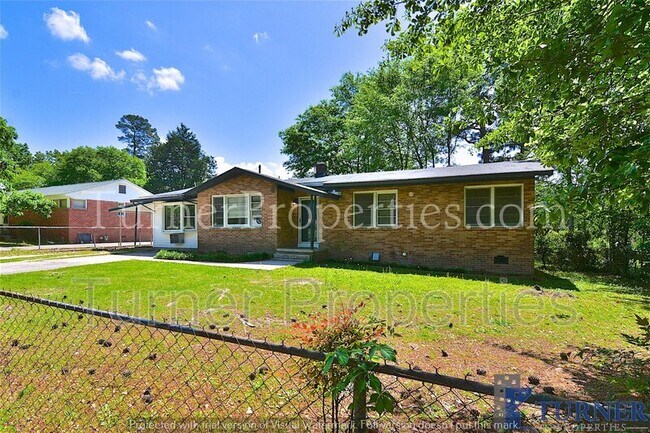 Building Photo - 1906 Woodfield Dr