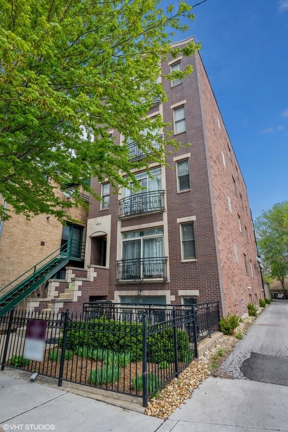 Primary Photo - 413 N Noble St