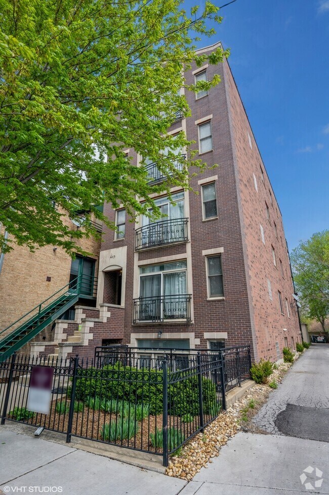 Building Photo - 413 N Noble St