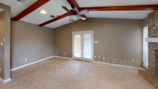 Building Photo - 616 San Saba Ct