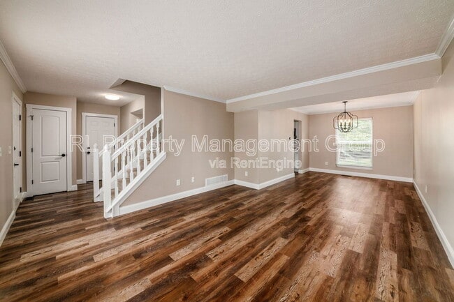 Building Photo - 2940 Wynridge Dr