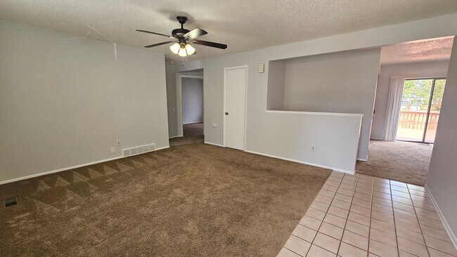 Building Photo - 8873 W 86th Dr