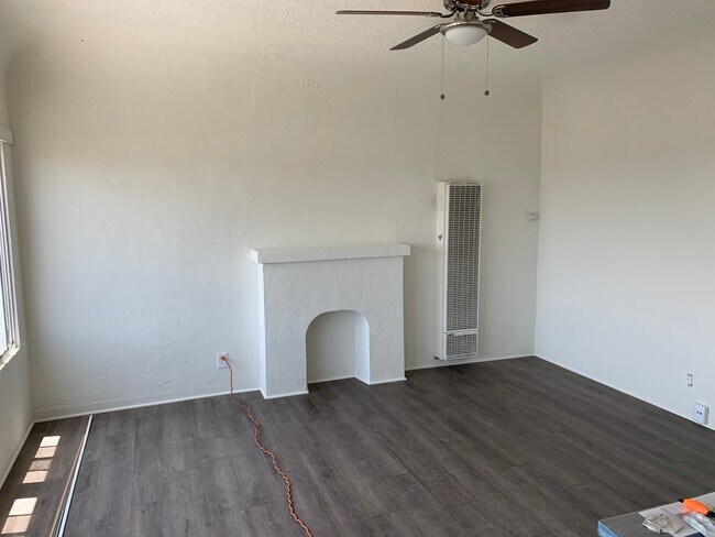 Área de sala de estar - 3935 Percy St