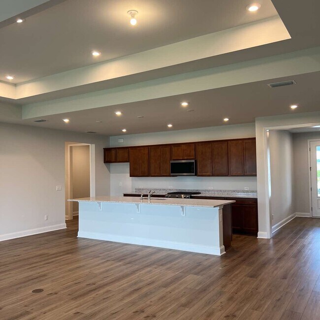 Building Photo - 331 Flycatcher Dr