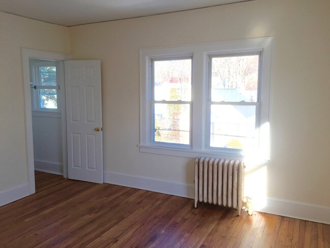 Building Photo - 43 Independence St