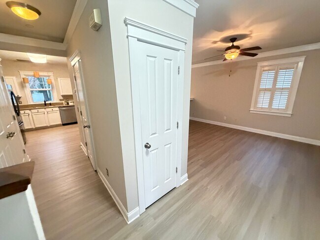 Building Photo - Charming 3-Bedroom Home – Walking Distance to Birkdale Village!