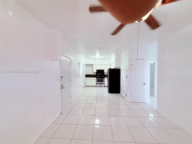 Building Photo - 461 NE 82nd Terrace