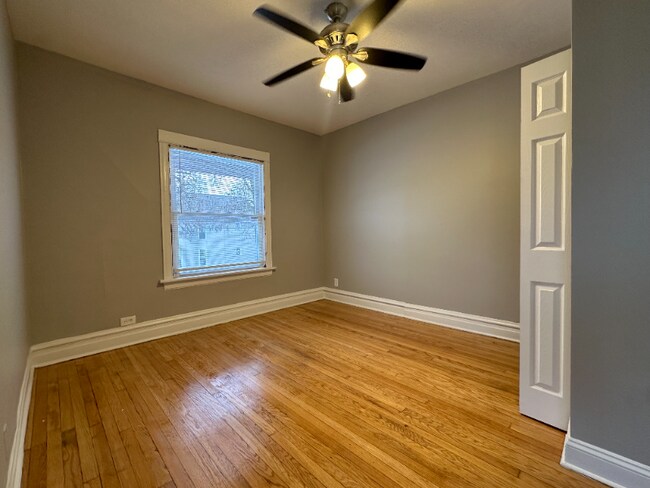 Foto del edificio - 846-856 N Mayfield Ave