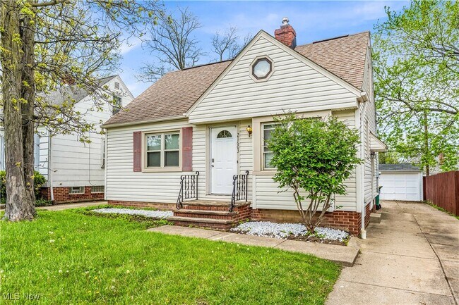 Foto del edificio - 21603 Hillgrove Ave