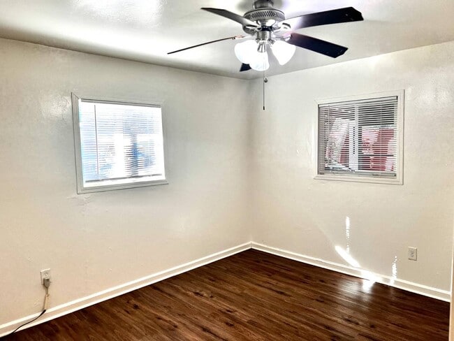 Building Photo - 4160 Oro Ln