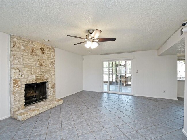 Building Photo - 1109 Hermitage Dr