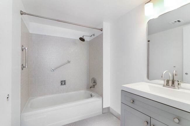 Foto del edificio - 2931 SW 12th Ave