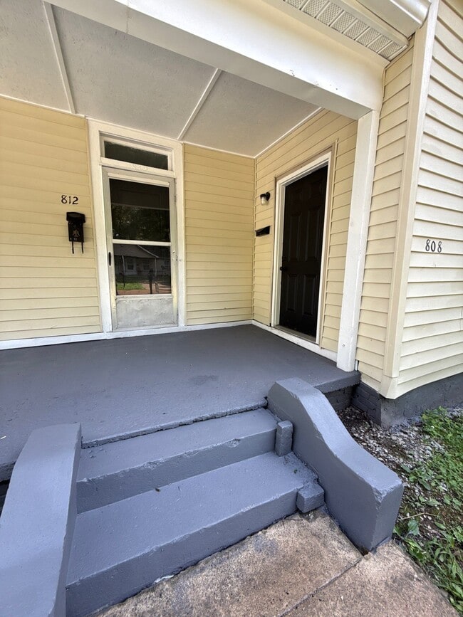 Building Photo - 808 Tyus St