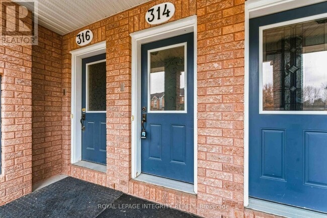 Building Photo - 314 Tivoli Private