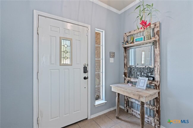 Building Photo - 2108 Scott Dr