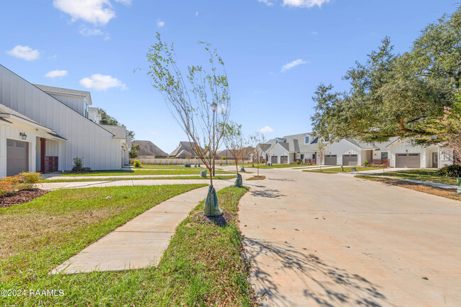 Foto del edificio - 100 Foster Grove Drive