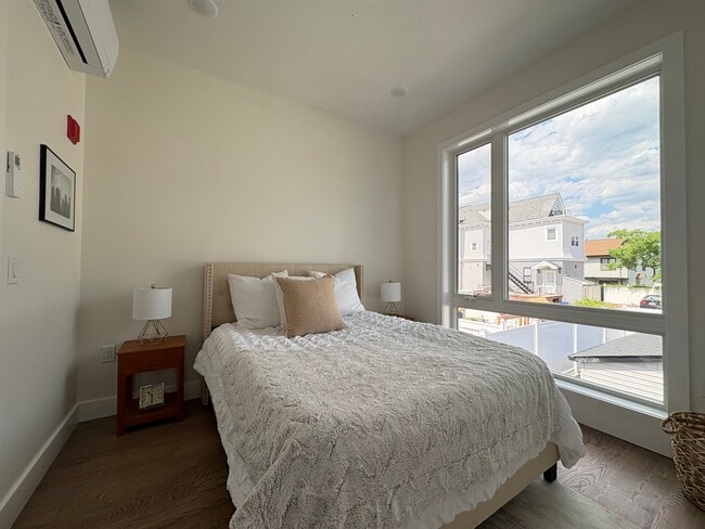 40 Lembeck Ave 206 - 42 Lembeck Ave