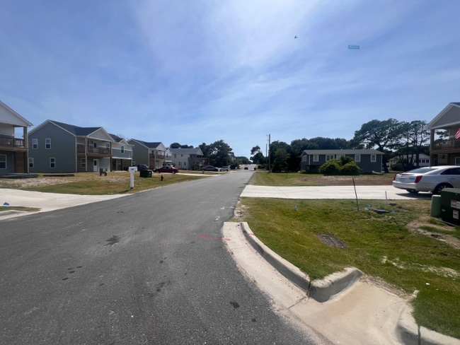 Building Photo - 304 Indian Dr