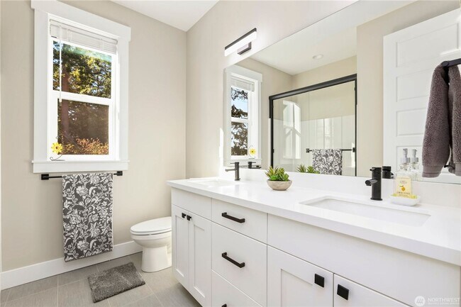 Building Photo - 1615 Polnell Rd