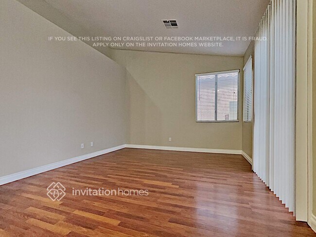 Building Photo - 1133 Coral Rainbow Ave