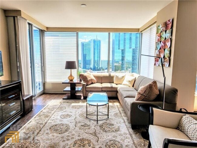 Foto del edificio - 3338 Peachtree Rd NE