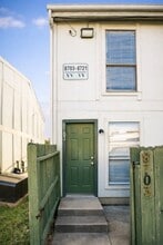 Building Photo - 8703 Victorian Village Dr